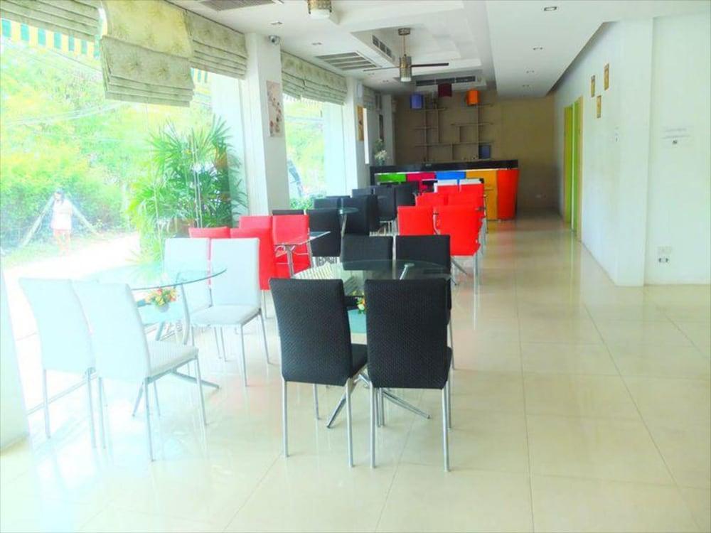 Dragon Beach Resort Jomtien Pattaya Exterior foto