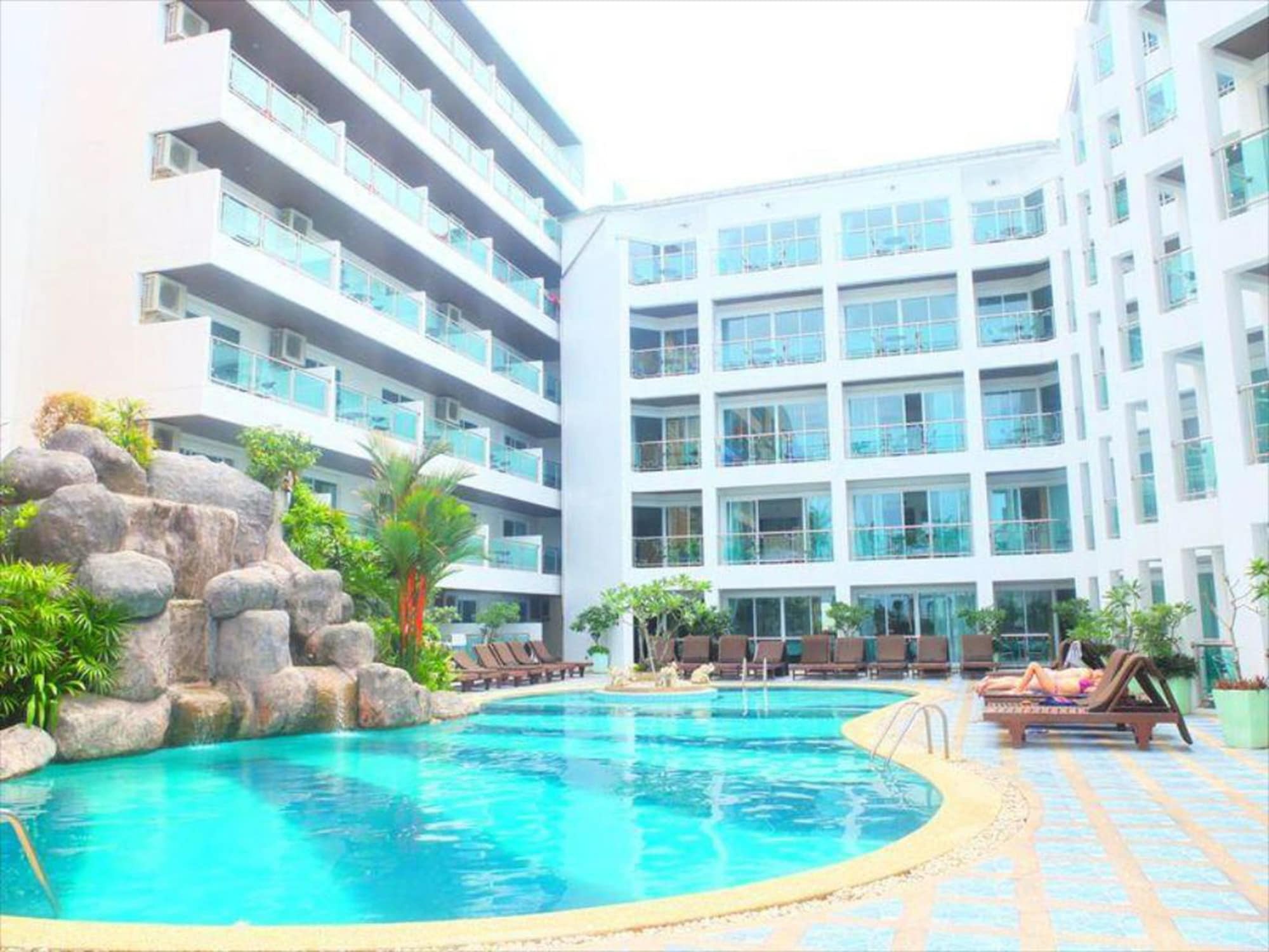 Dragon Beach Resort Jomtien Pattaya Exterior foto